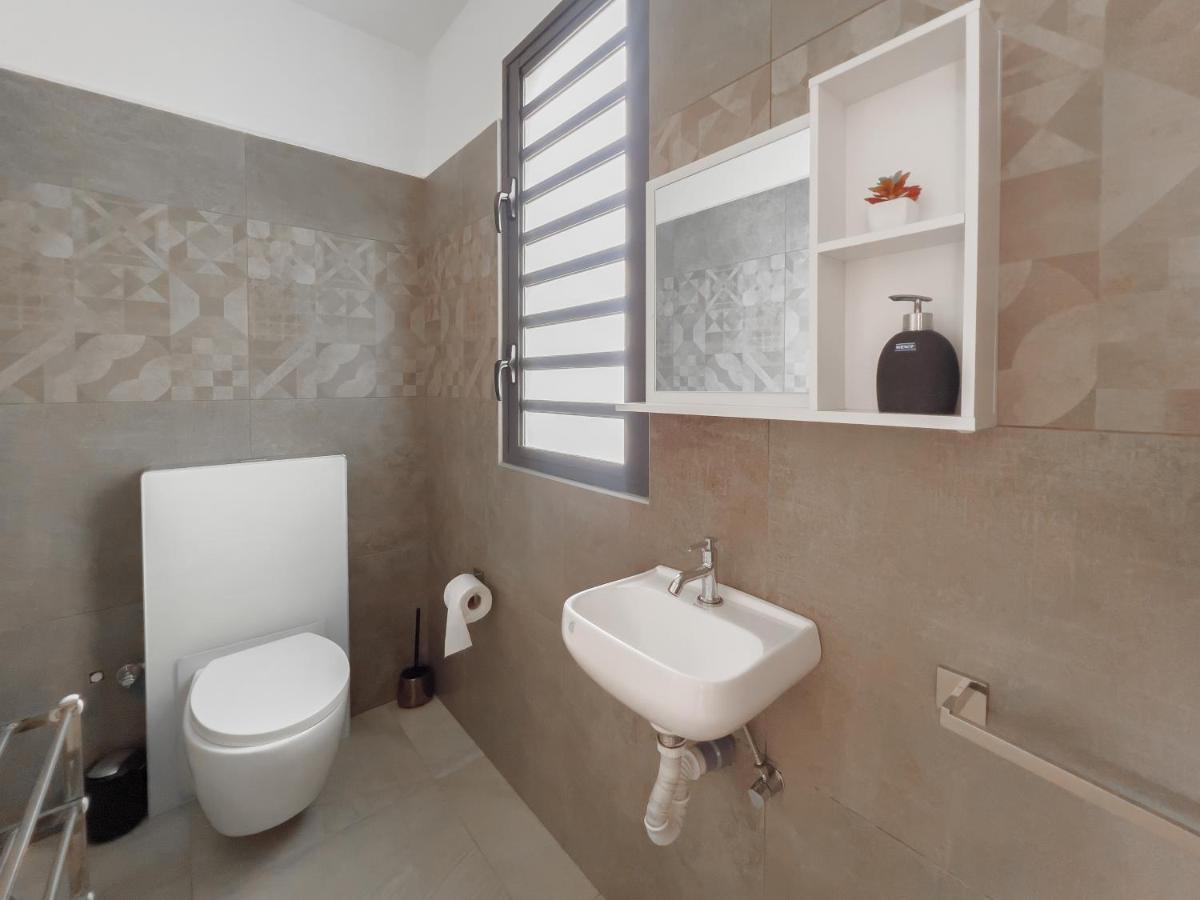 Residence Celestial - Premium 3 Bedrooms Villa With Volcanic Stone Pool غراند بايَ المظهر الخارجي الصورة
